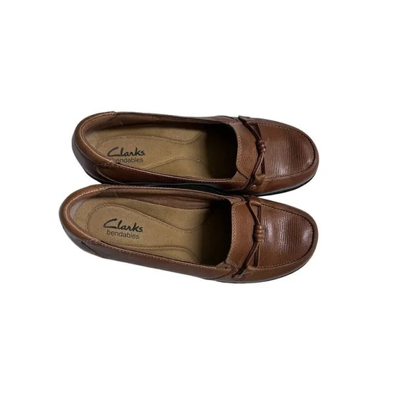 Clarks Brown Leather Slip On Shoes Women's Size  7N Soft Cushion Loafers - Picture 3 of 5
